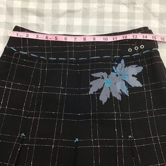 TRISTAN wool blend plaid collegiate pleated skirt black blue floral in small - Picture 12 of 15
